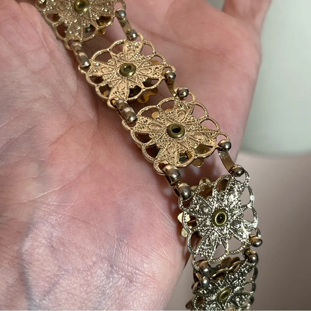 Vintage antique 1940's Art deco Green Peeking Glass Gold wide Bracelet